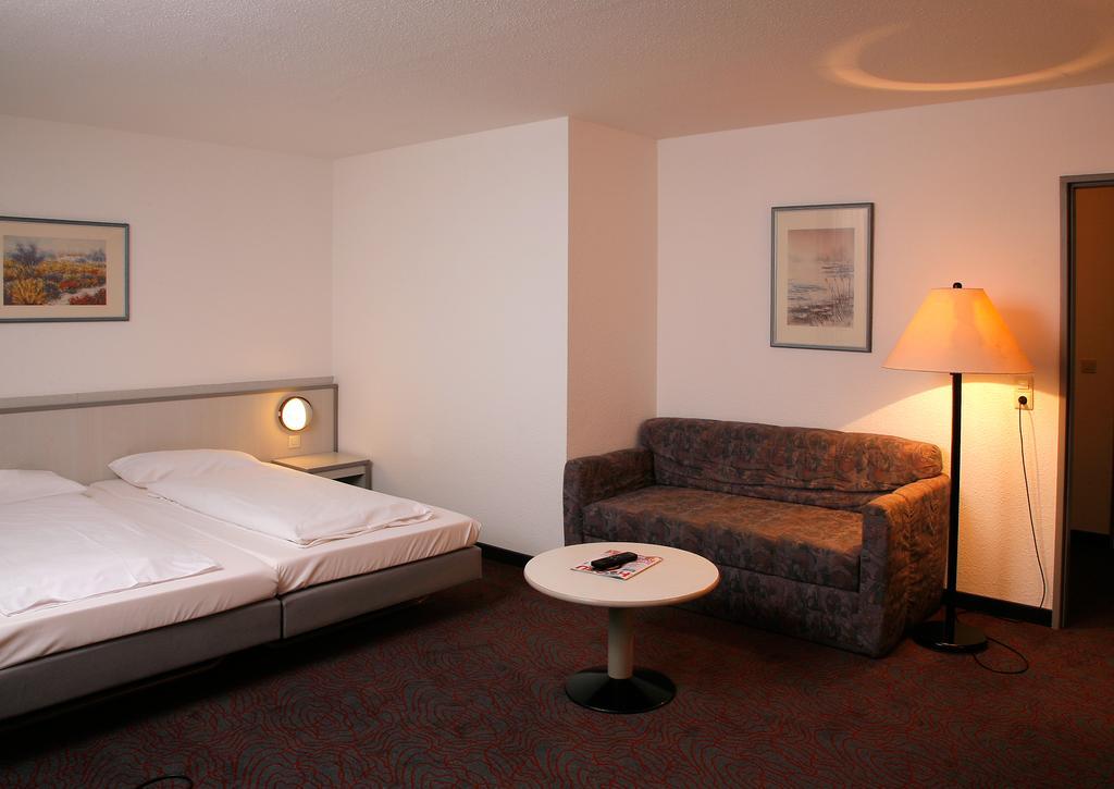 Days Inn Kassel Hessenland Δωμάτιο φωτογραφία