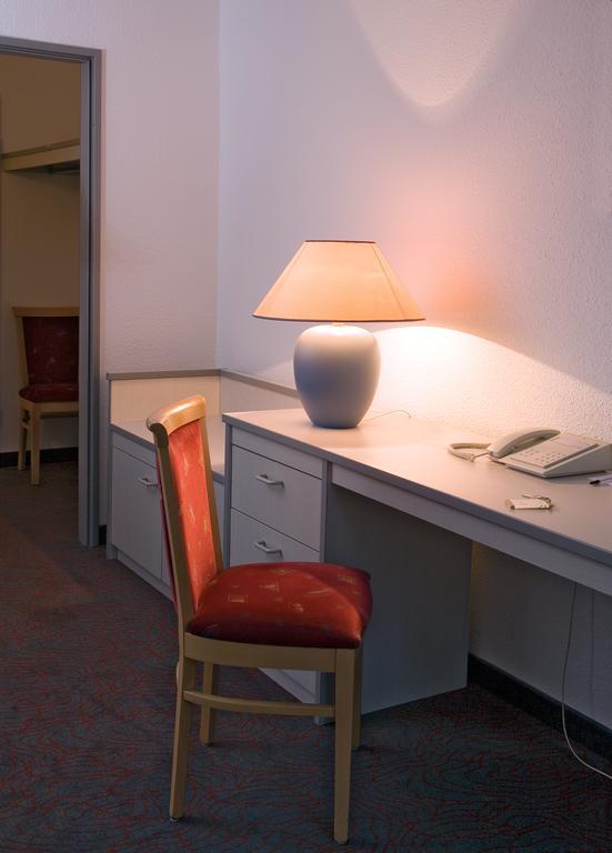 Days Inn Kassel Hessenland Δωμάτιο φωτογραφία